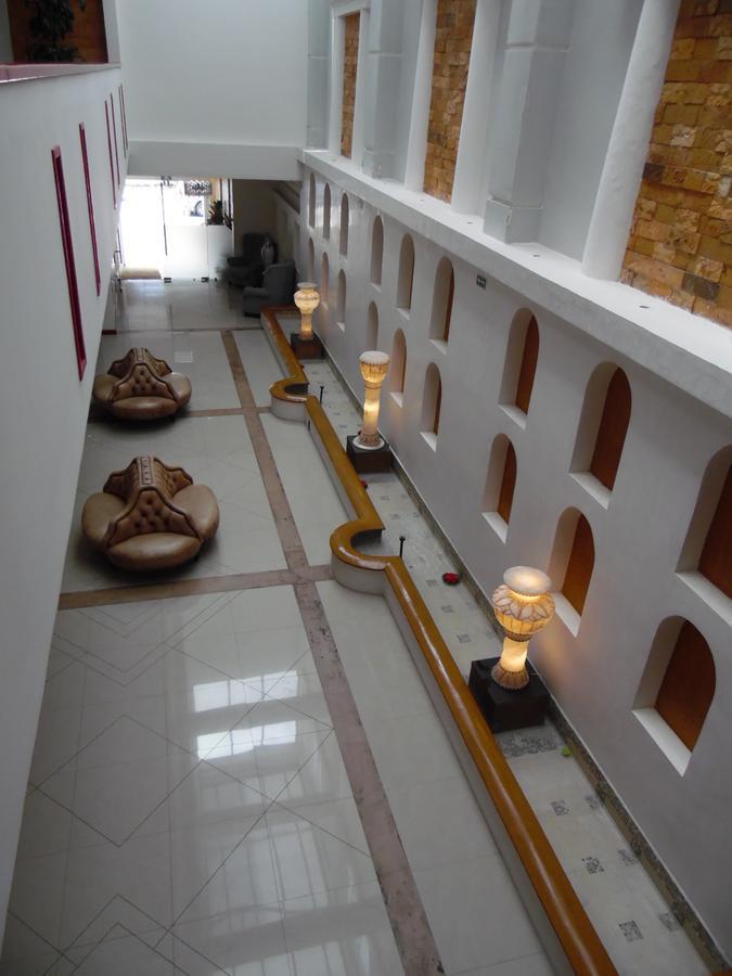 Hotel Luminus Comitan de Dominguez Esterno foto