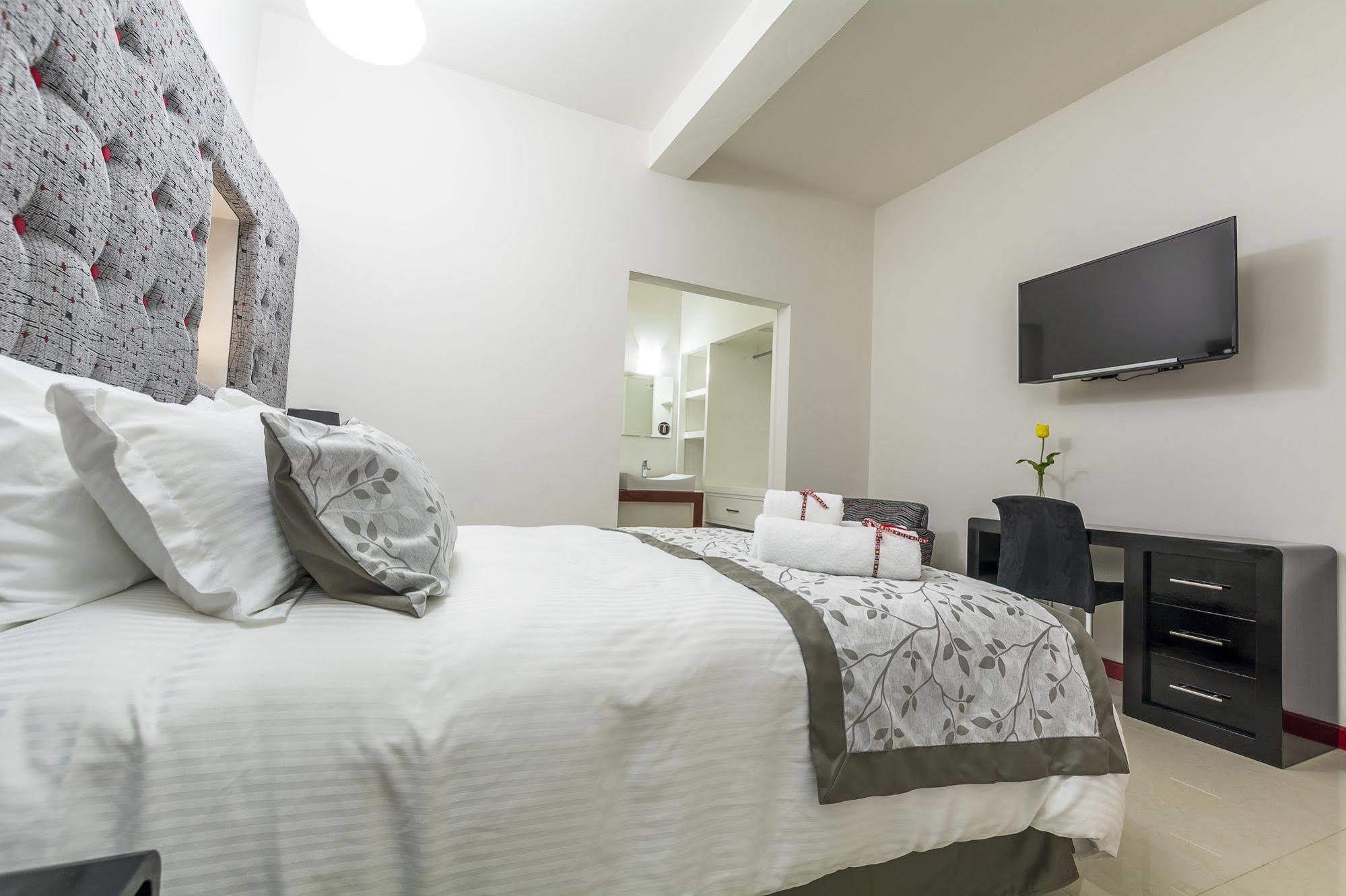 Hotel Luminus Comitan de Dominguez Esterno foto
